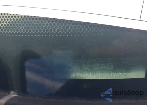 1998 Ford Expedition Eddie Bauer/Xlt z USA, uszkodzony, nr VIN 1FMRU176XWLB30950